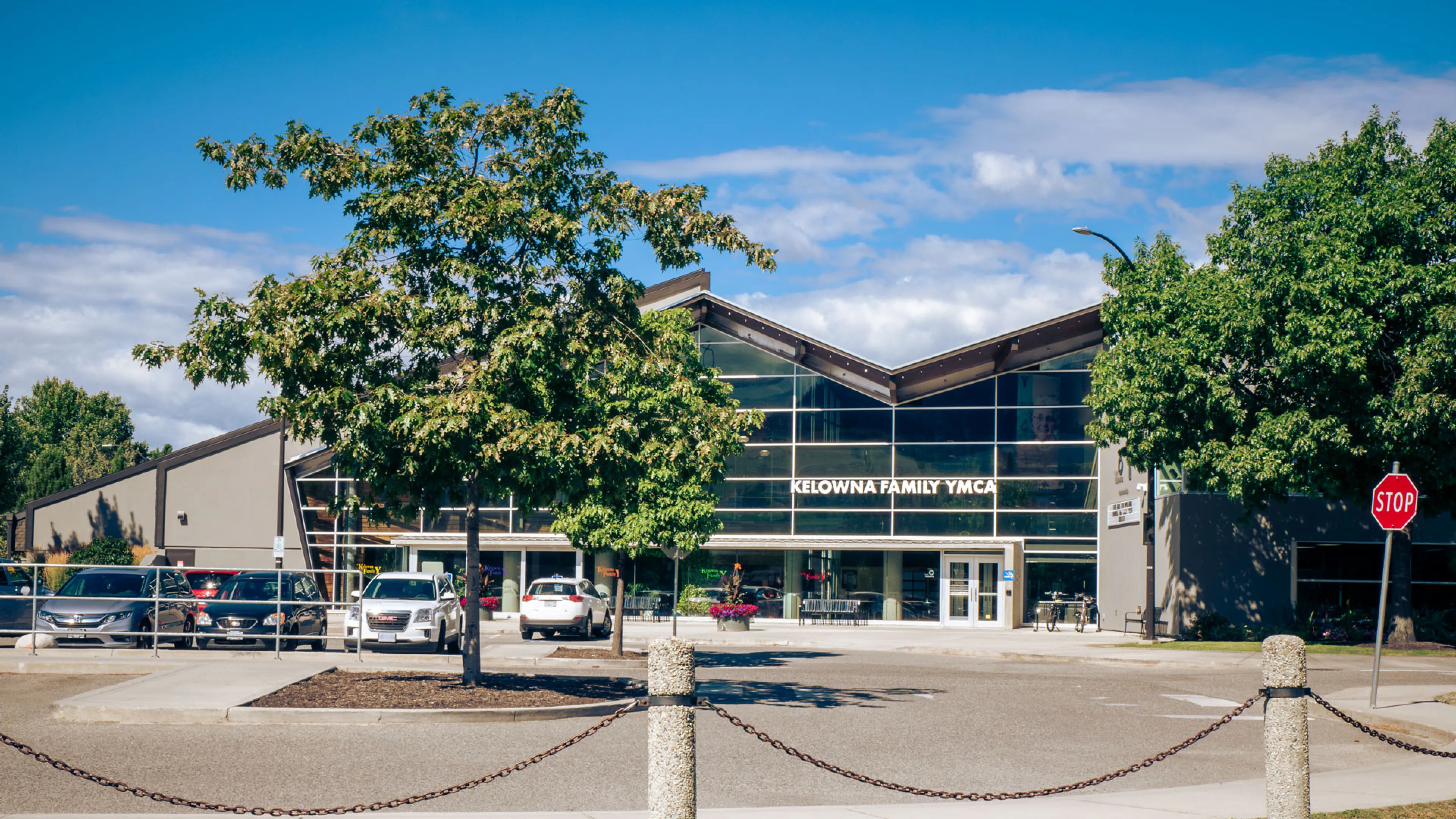 Kelowna Family YMCA exterior front entrance